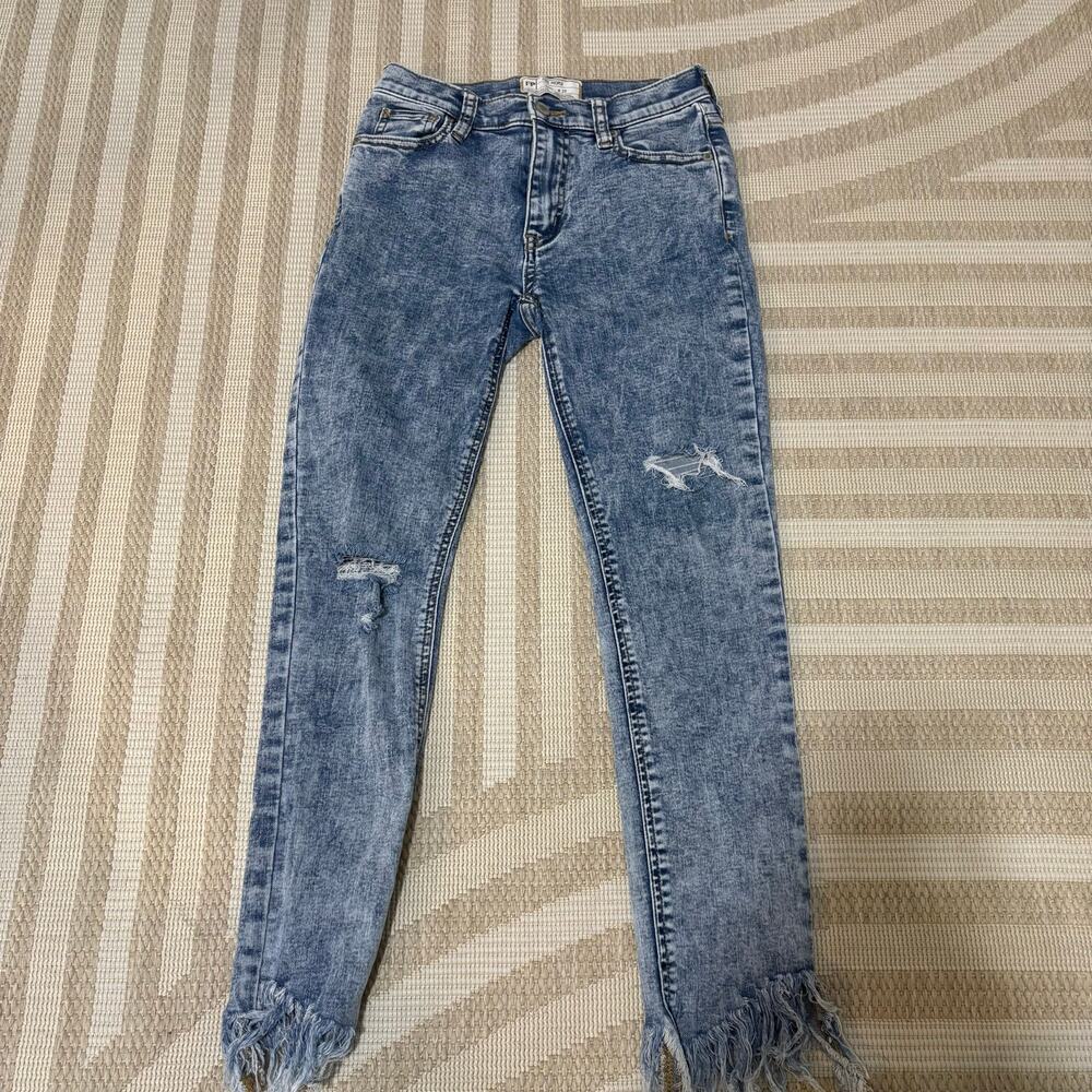 Free People Boho Light Blue Denim Distressed Women's Size 25 Jeans